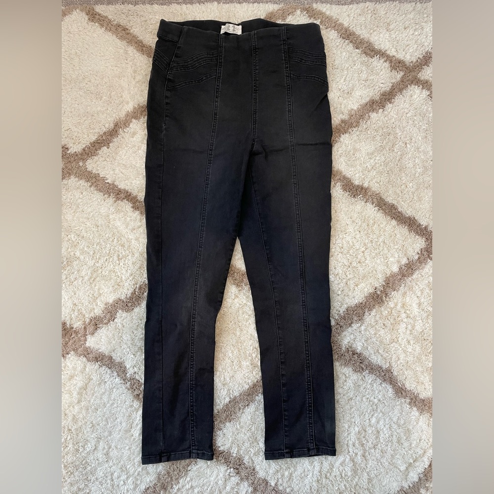 NWOT We The Free 31 black jegging jeans